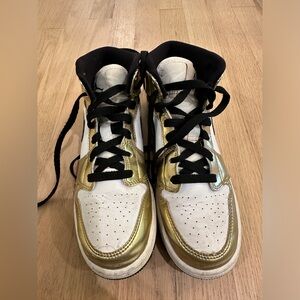 Nike Air Jordan 1 High Top Metallic Gold